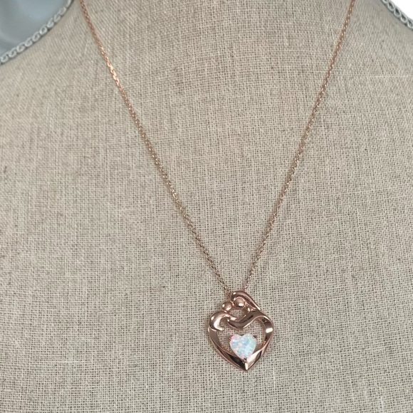 Flyow Fine Jewelry Women’s Loving Mother Child Heart White Opal Necklace - Picture 6 of 13